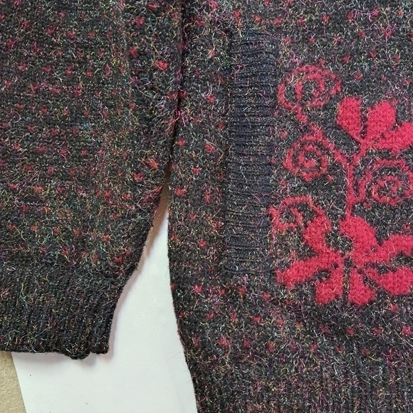 VINTAGE Handmade Knit Cardigan Sweater - Picture 10 of 11